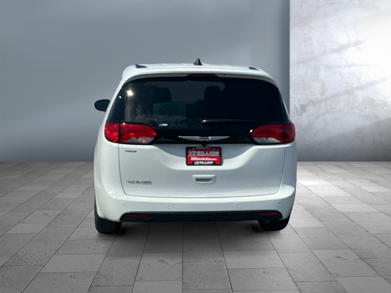 2026 Chrysler Voyager