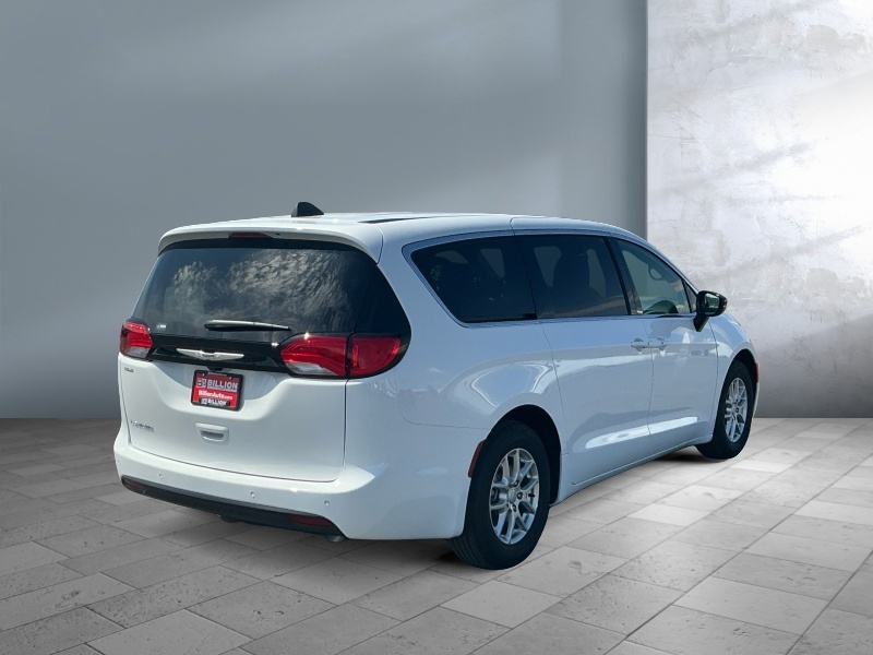 2026 Chrysler Voyager