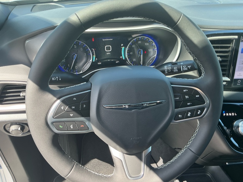2026 Chrysler Voyager