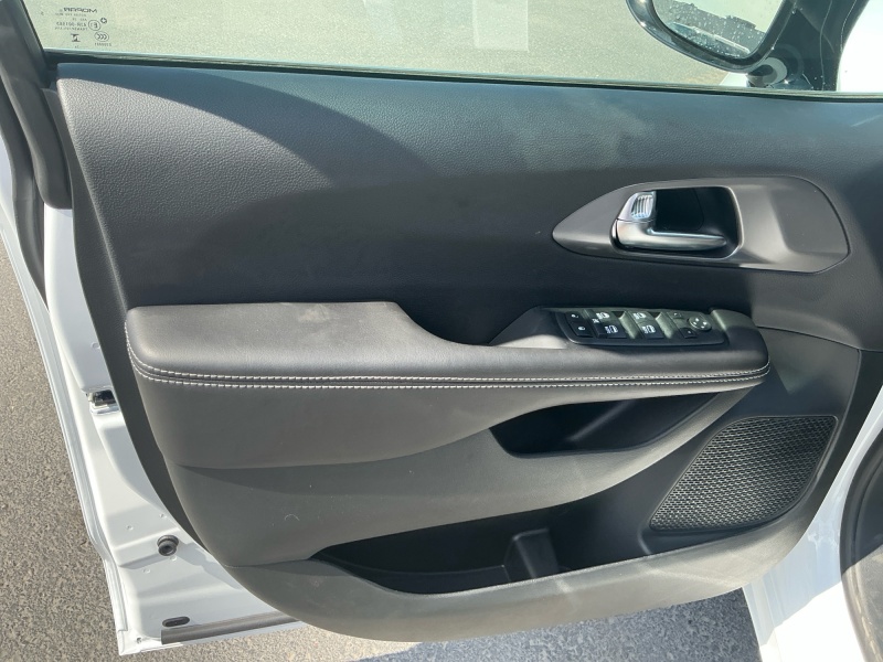 2026 Chrysler Voyager
