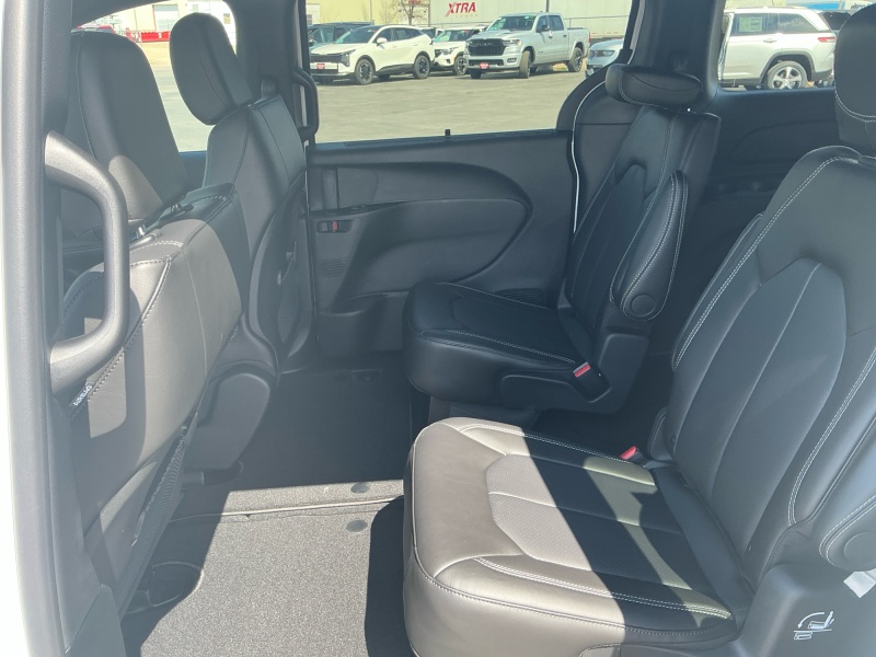 2026 Chrysler Voyager
