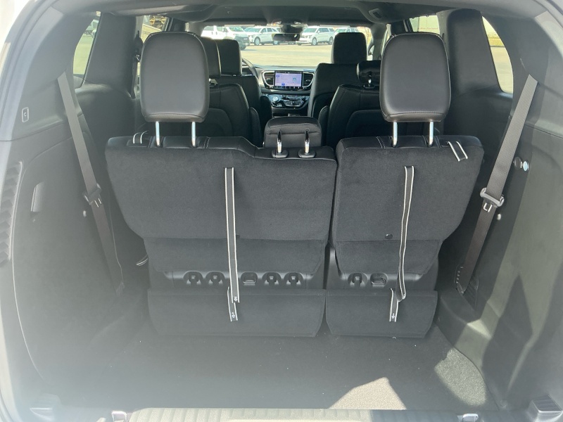 2026 Chrysler Voyager