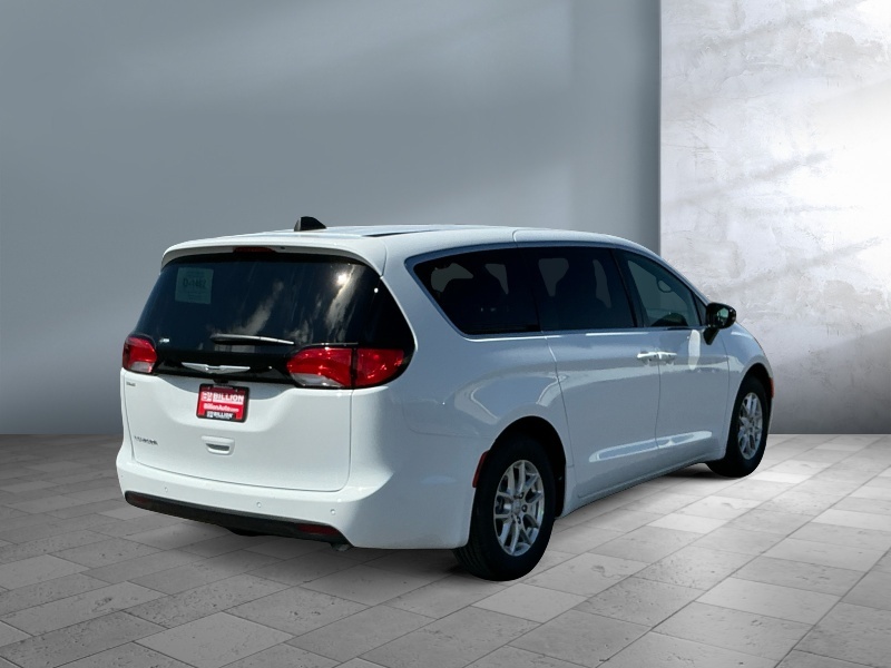 2026 Chrysler Voyager