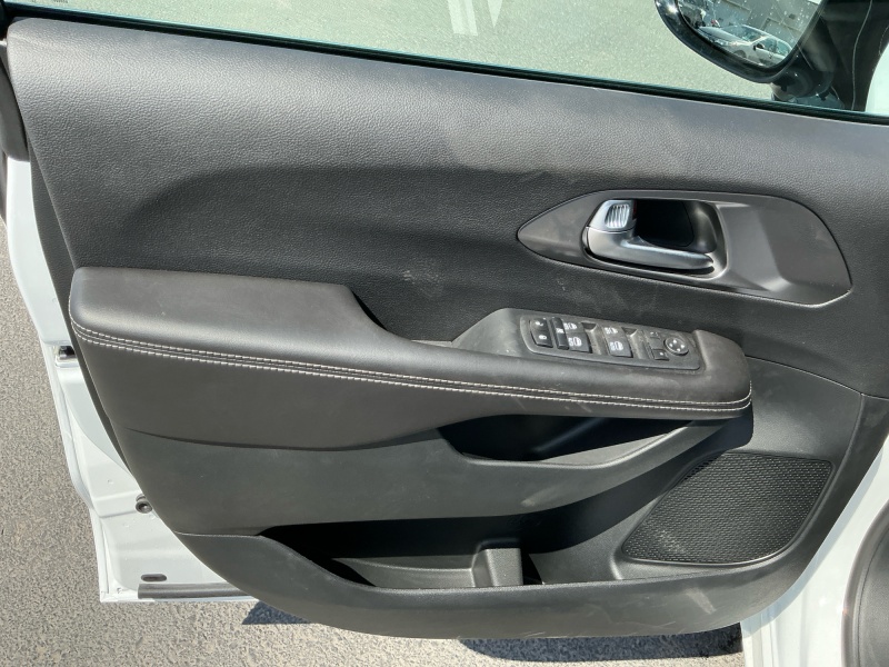 2026 Chrysler Voyager