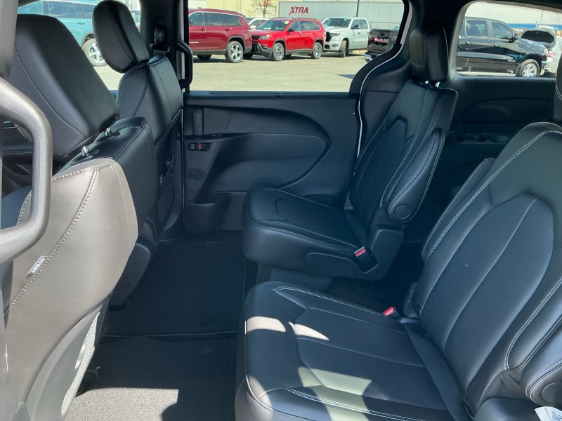 2026 Chrysler Voyager