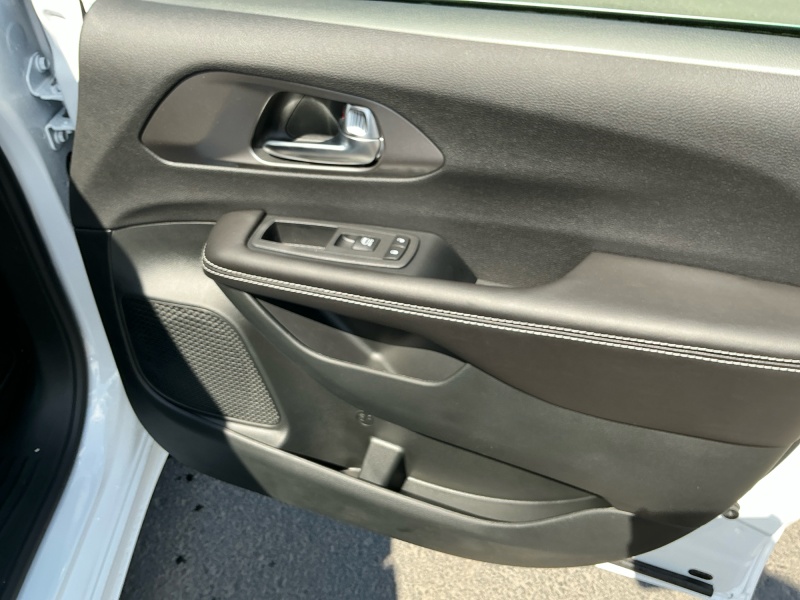 2026 Chrysler Voyager