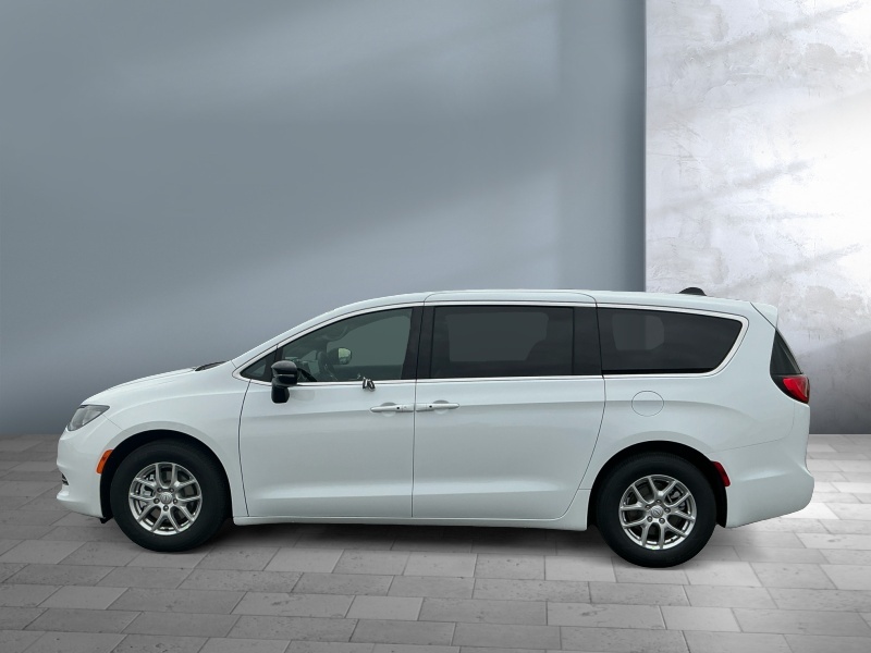 2026 Chrysler Voyager