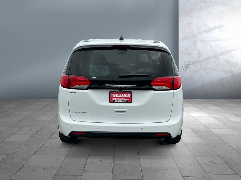 2026 Chrysler Voyager