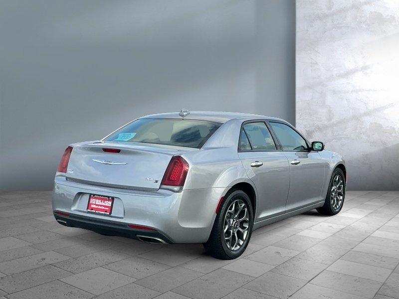 2016 Chrysler 300