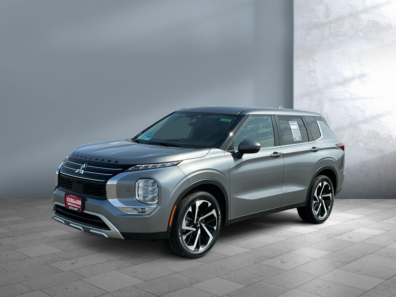 Used 2023 Mitsubishi Outlander SE Crossovers