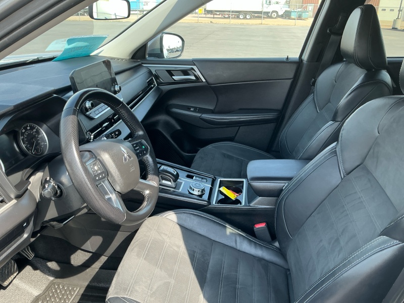 2023 Mitsubishi Outlander