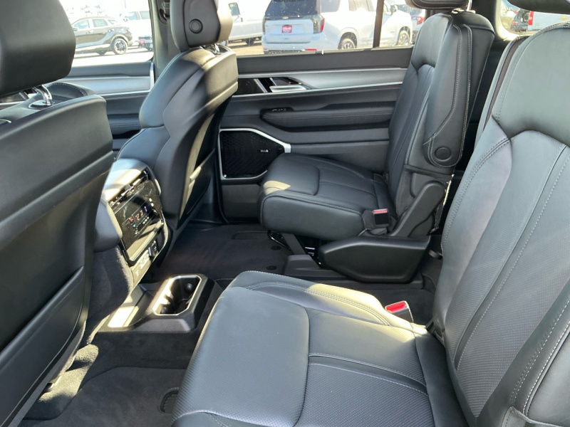 2026 Jeep Grand Wagoneer L