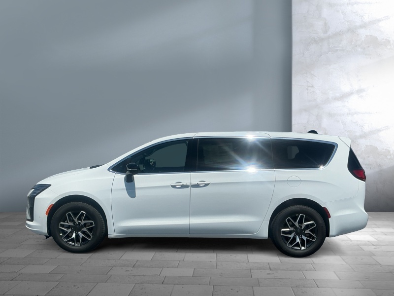 2027 Chrysler Pacifica