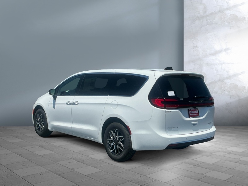 2027 Chrysler Pacifica