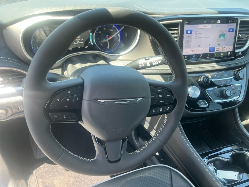 2027 Chrysler Pacifica