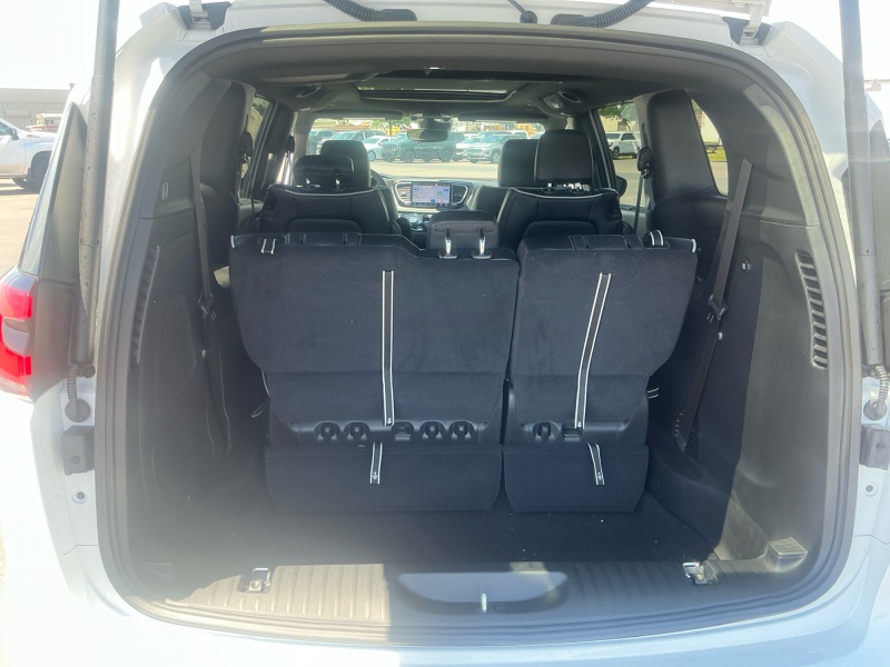 2027 Chrysler Pacifica