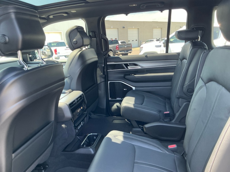 2026 Jeep Grand Wagoneer