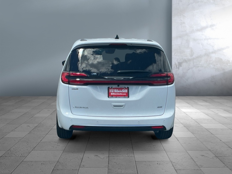 2027 Chrysler Pacifica