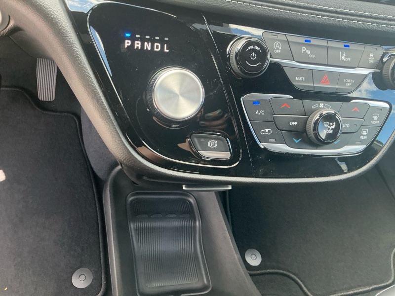 2027 Chrysler Pacifica