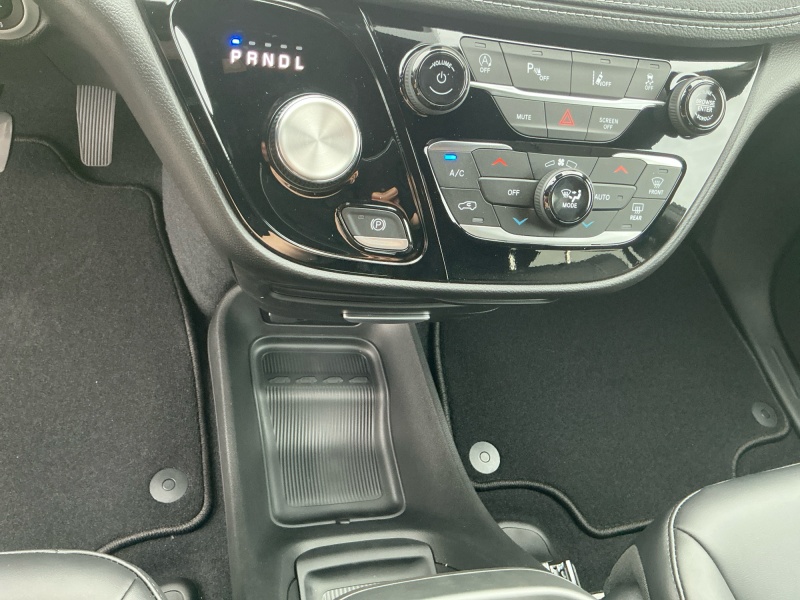 2027 Chrysler Pacifica