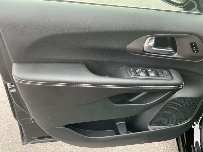 2027 Chrysler Pacifica