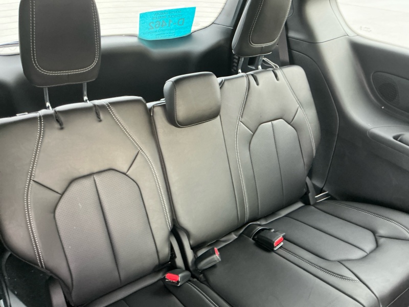 2027 Chrysler Pacifica