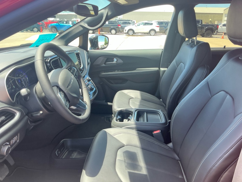 2027 Chrysler Pacifica