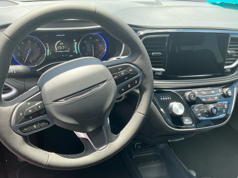 2027 Chrysler Pacifica