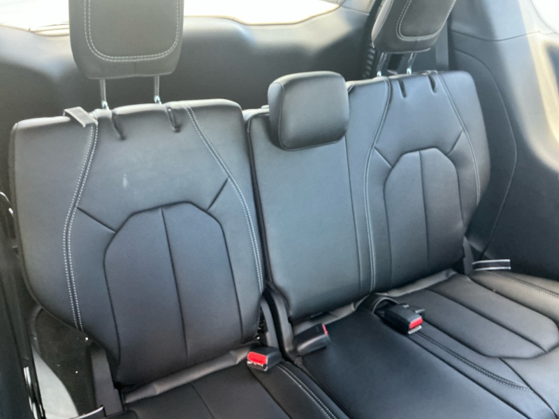 2027 Chrysler Pacifica