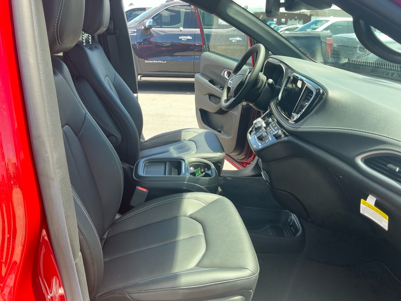 2027 Chrysler Pacifica