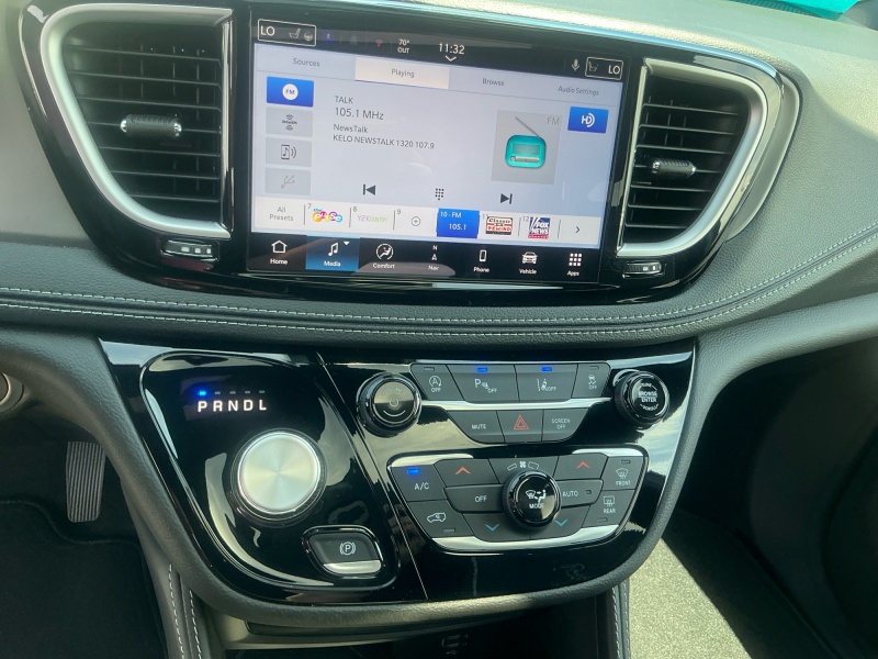 2027 Chrysler Pacifica