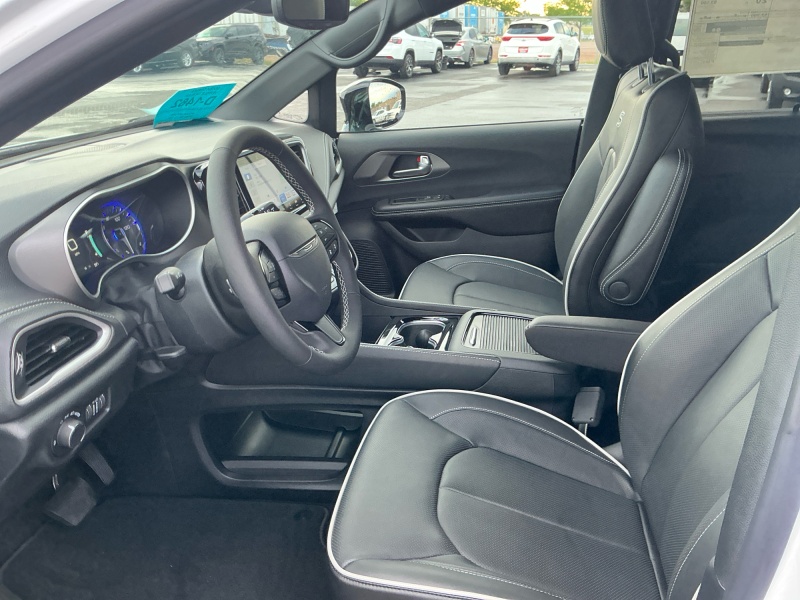 2027 Chrysler Pacifica