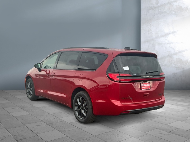 2027 Chrysler Pacifica