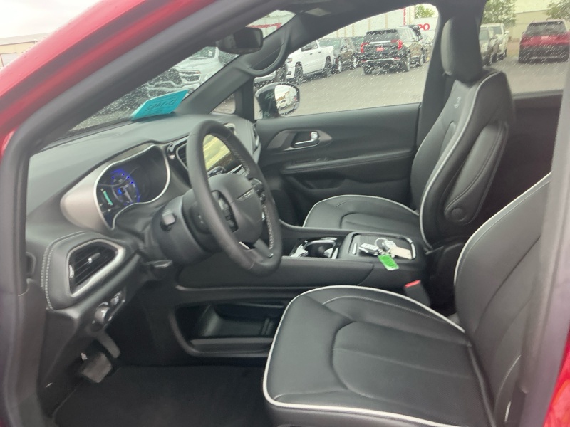 2027 Chrysler Pacifica