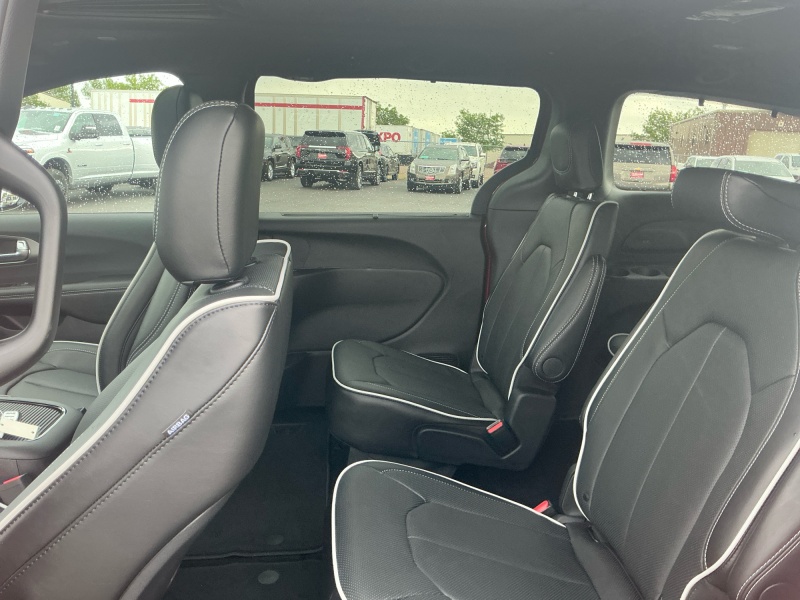 2027 Chrysler Pacifica
