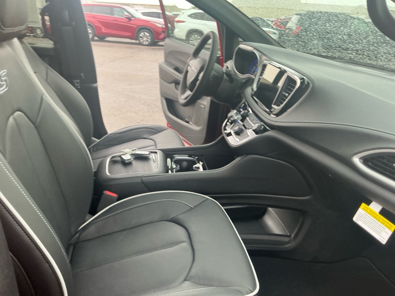 2027 Chrysler Pacifica