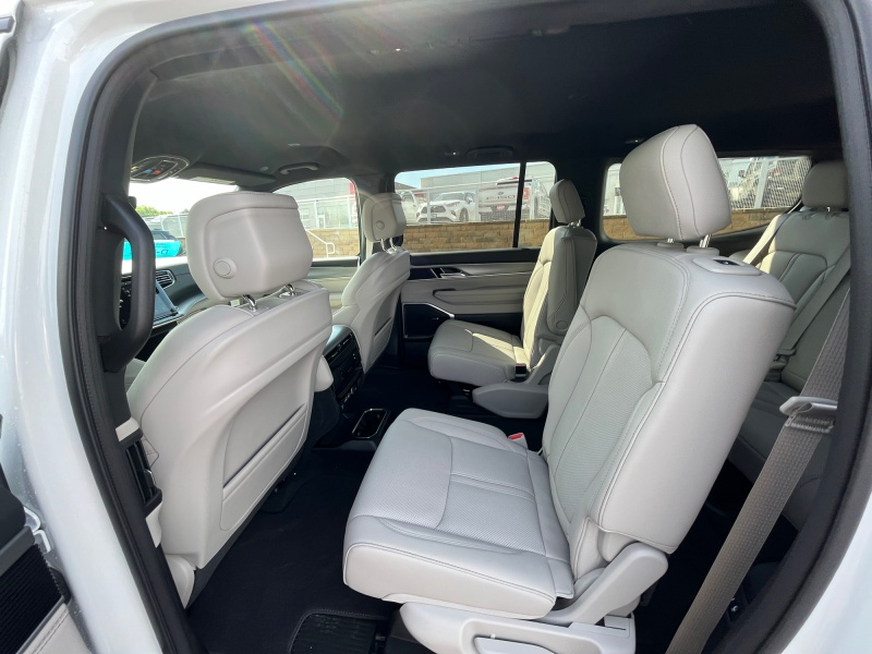 2026 Jeep Grand Wagoneer