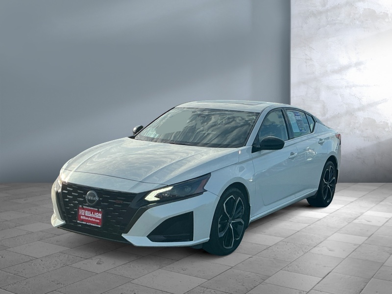 Used 2023 Nissan Altima 2.5 SR Cars