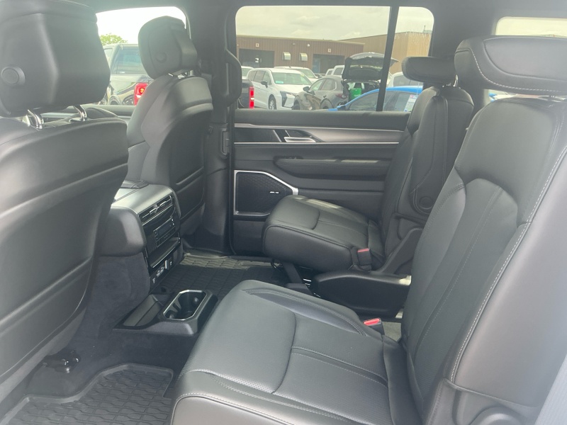 2026 Jeep Grand Wagoneer