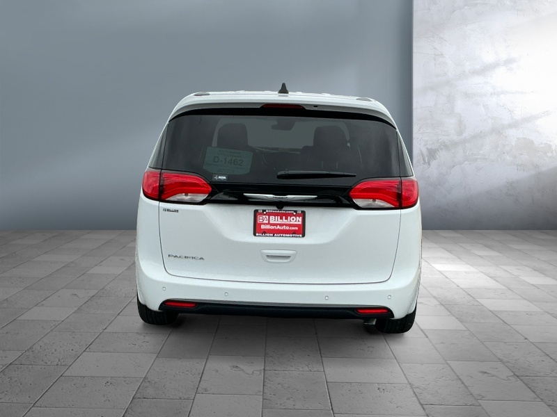 2027 Chrysler Pacifica