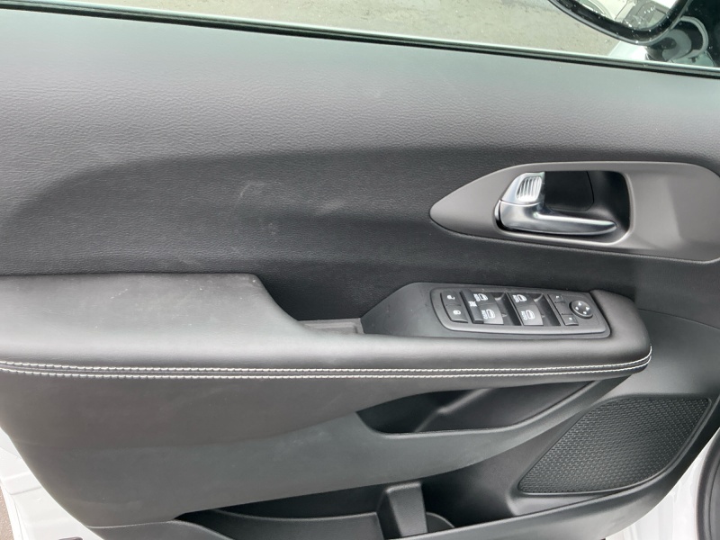 2027 Chrysler Pacifica