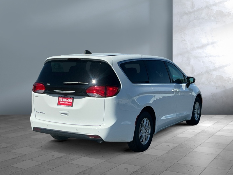 2027 Chrysler Pacifica