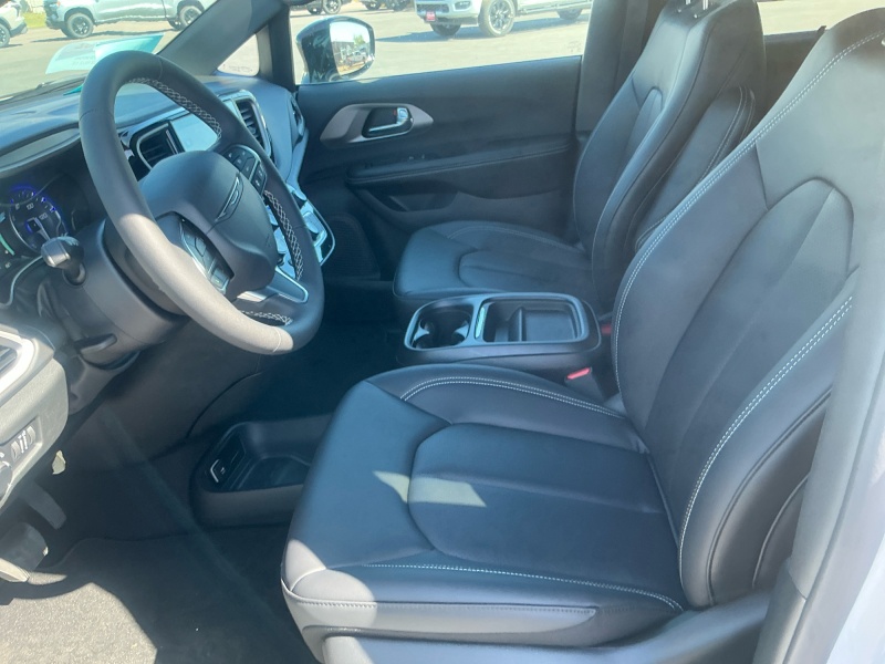 2027 Chrysler Pacifica