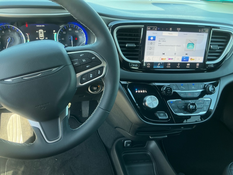 2027 Chrysler Pacifica