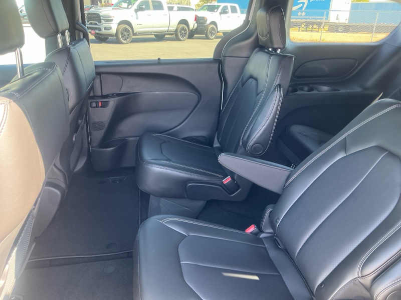 2027 Chrysler Pacifica