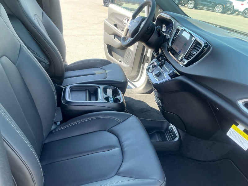 2027 Chrysler Pacifica