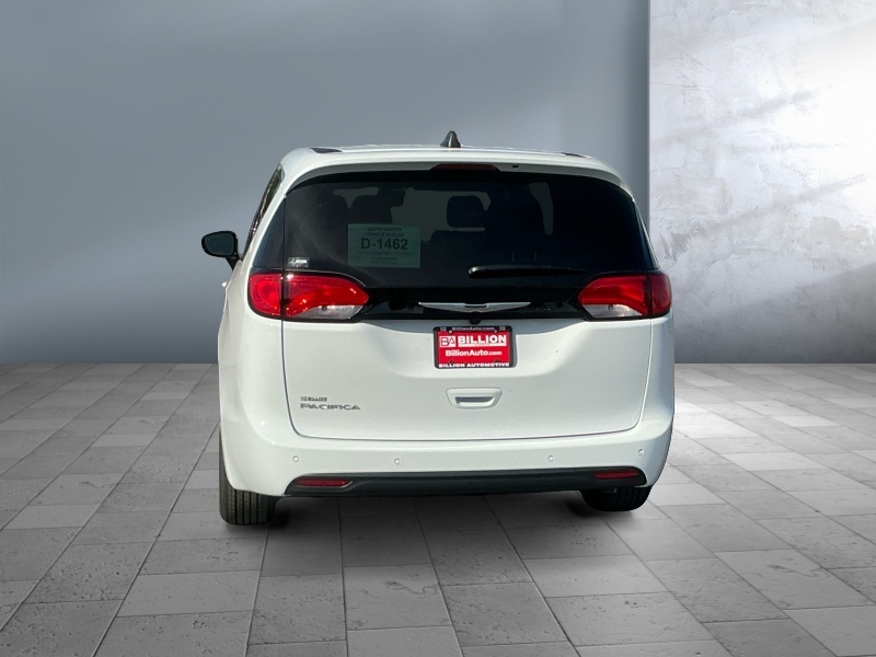 2027 Chrysler Pacifica