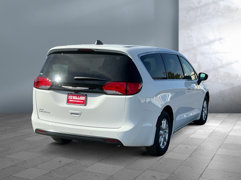 2027 Chrysler Pacifica