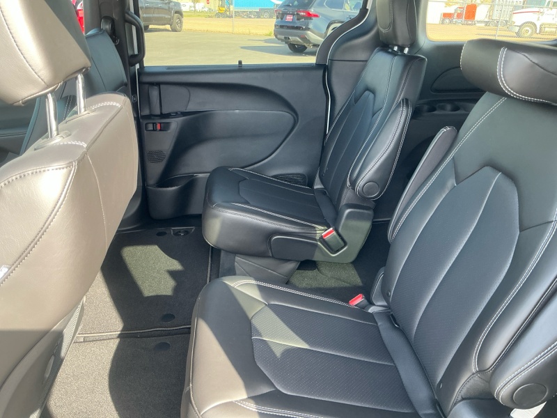 2027 Chrysler Pacifica