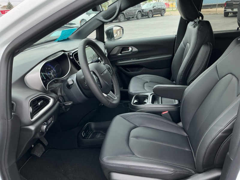 2027 Chrysler Pacifica
